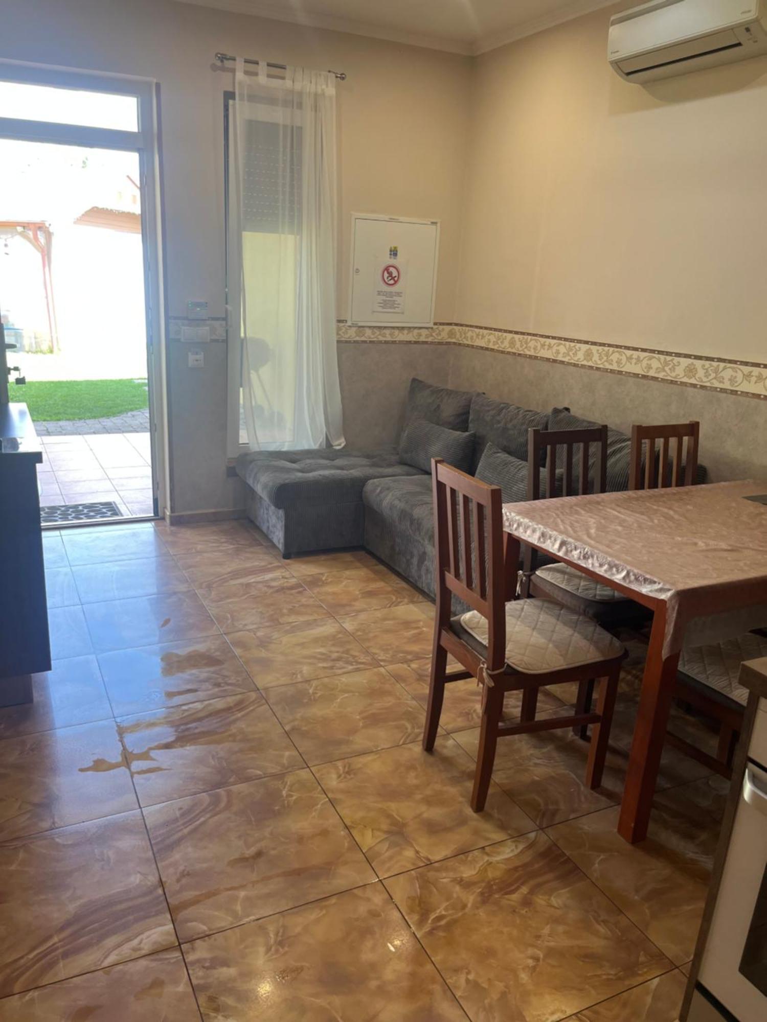 Gracia Apartment